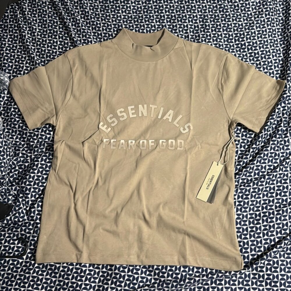 Essentials Mens Small Tshirt NWT - image 1